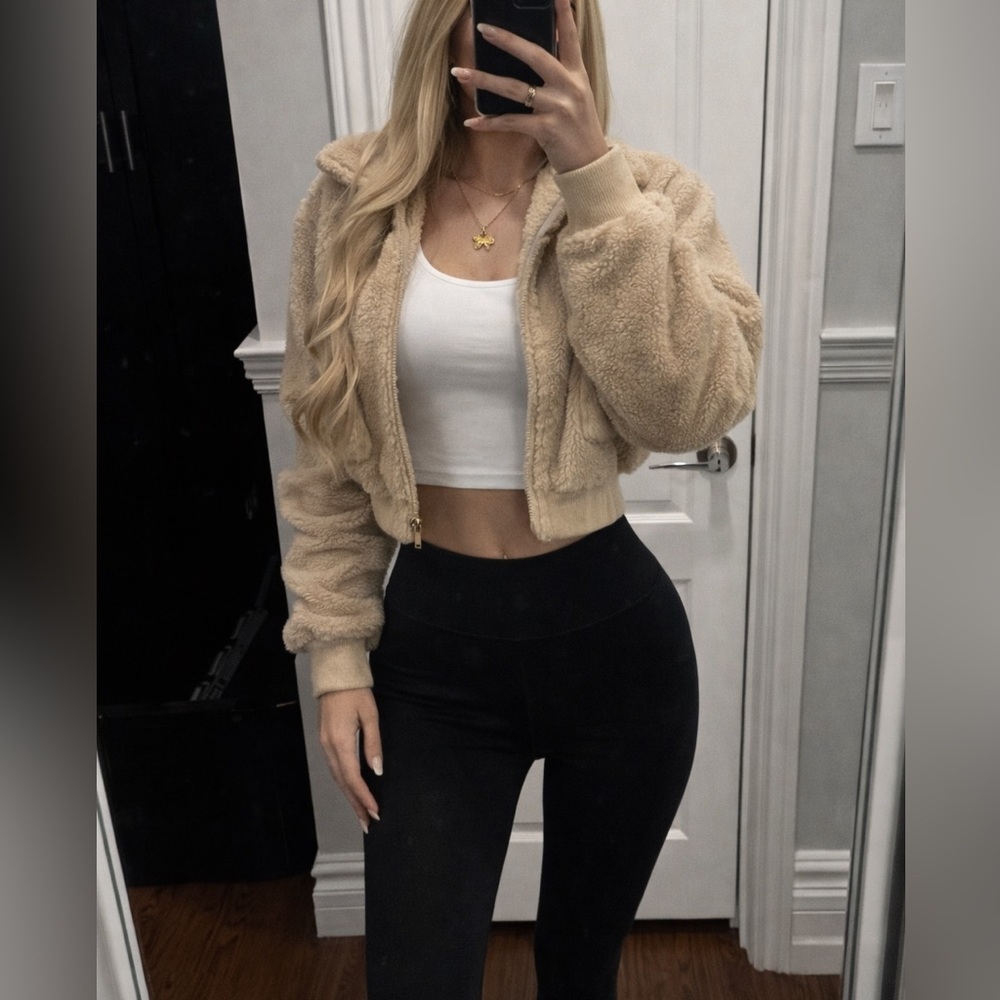 Teddy jacket ⭐️ - Picture 2 of 4